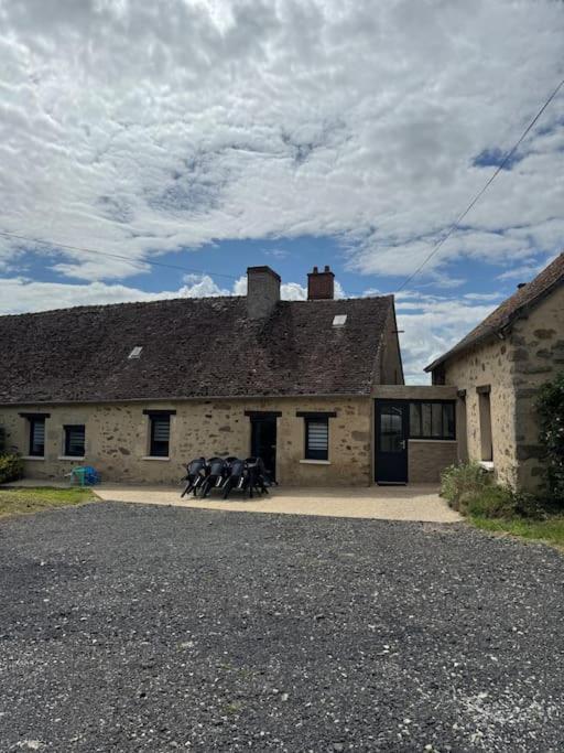 Pause Detente A La Campagne ! Saint-Victeur Exteriér fotografie
